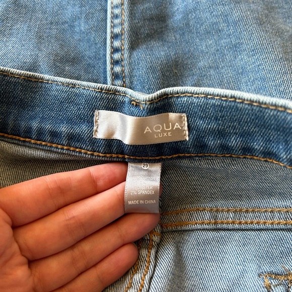 Aqua Luxe Denim Scalloped Mini Skirt Size 29 - Picture 3 of 5